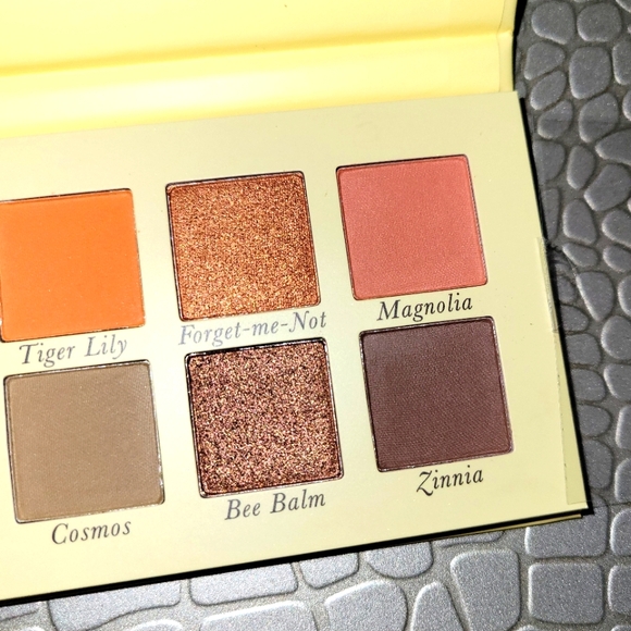 NEW Laura Geller Wildflower Wishes Eyeshadow Palette - Picture 6 of 7